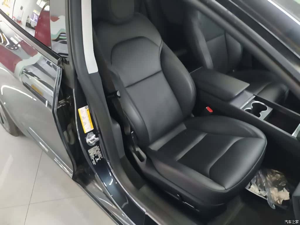 Tesla Model 3, 2024 20