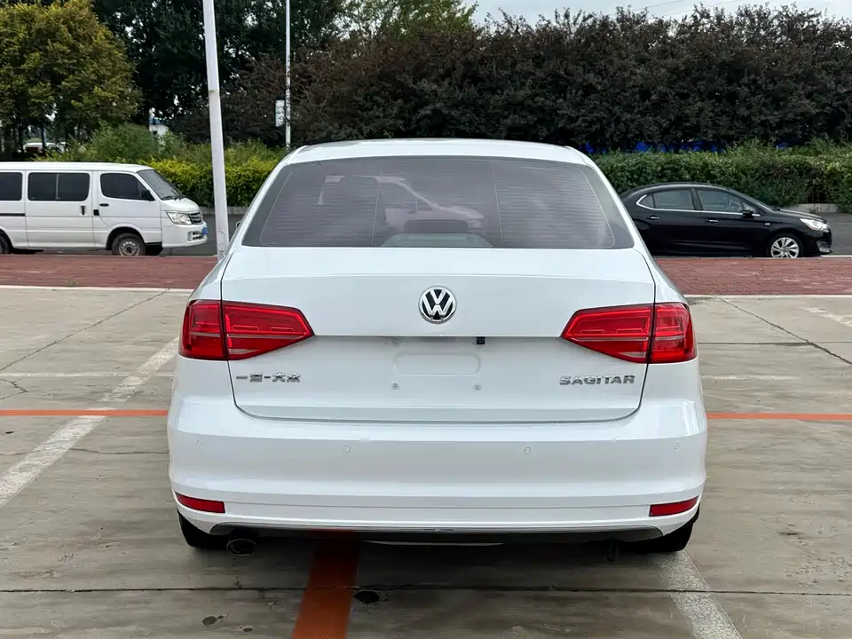 Volkswagen Sagitar