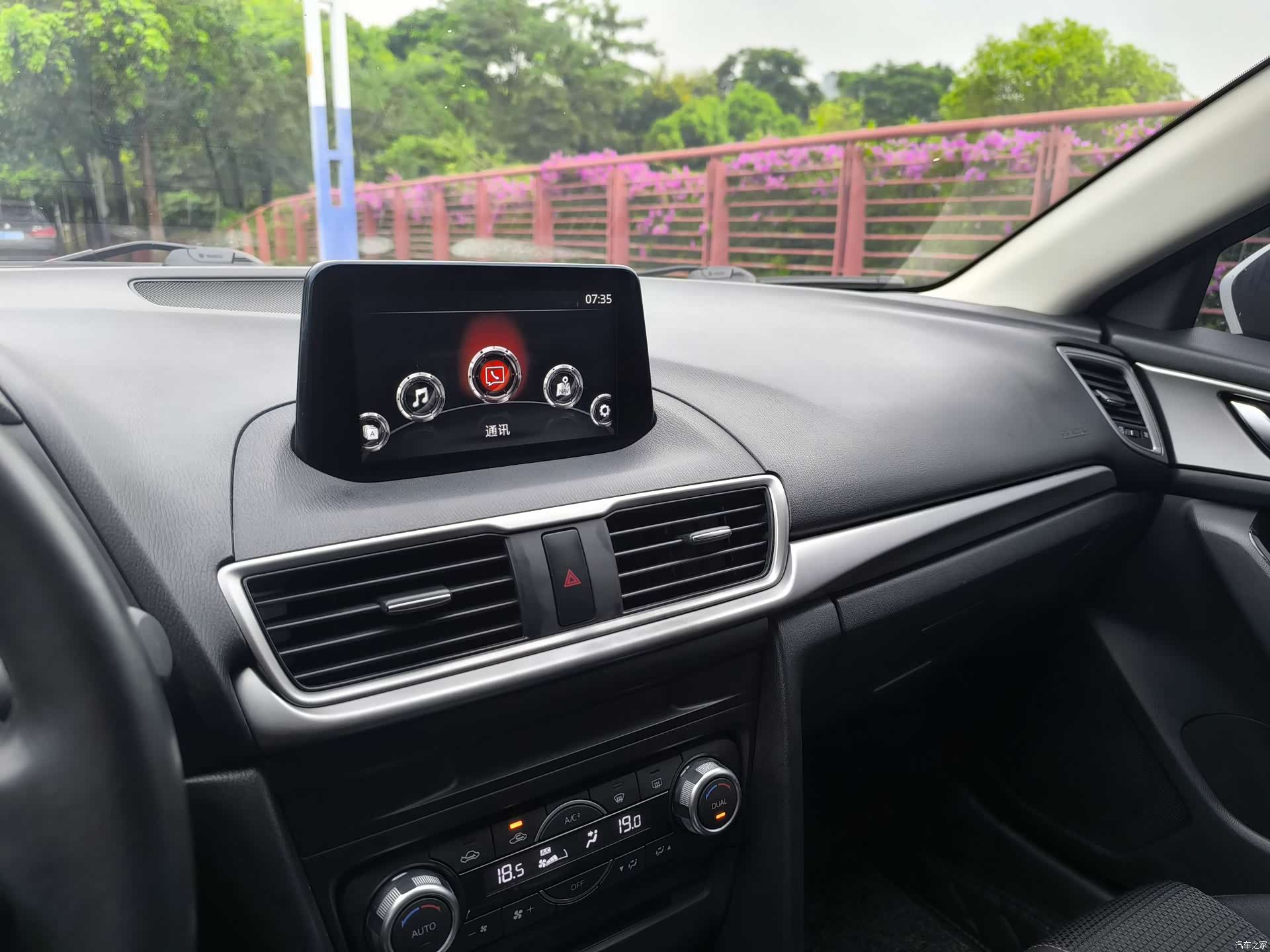 Mazda Mazda3, 2017 18