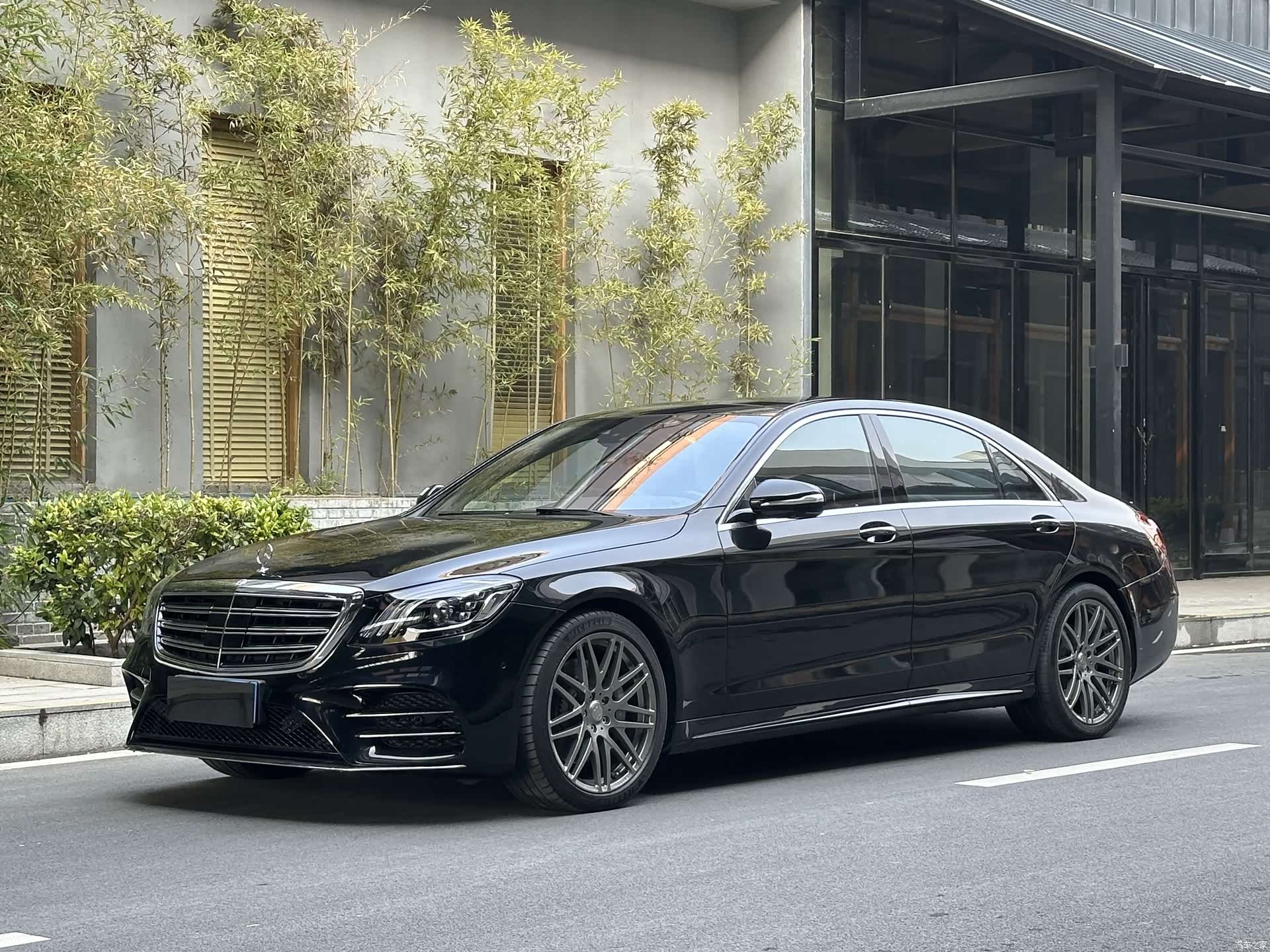 Mercedes-Benz S-Class, 2019 1