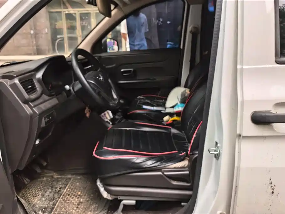 Wuling Wuling Hongguang V