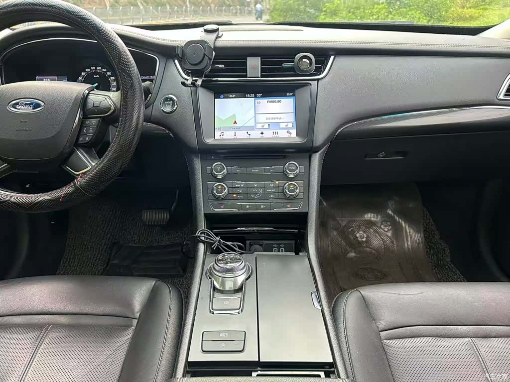 Ford Taurus, 2017 8
