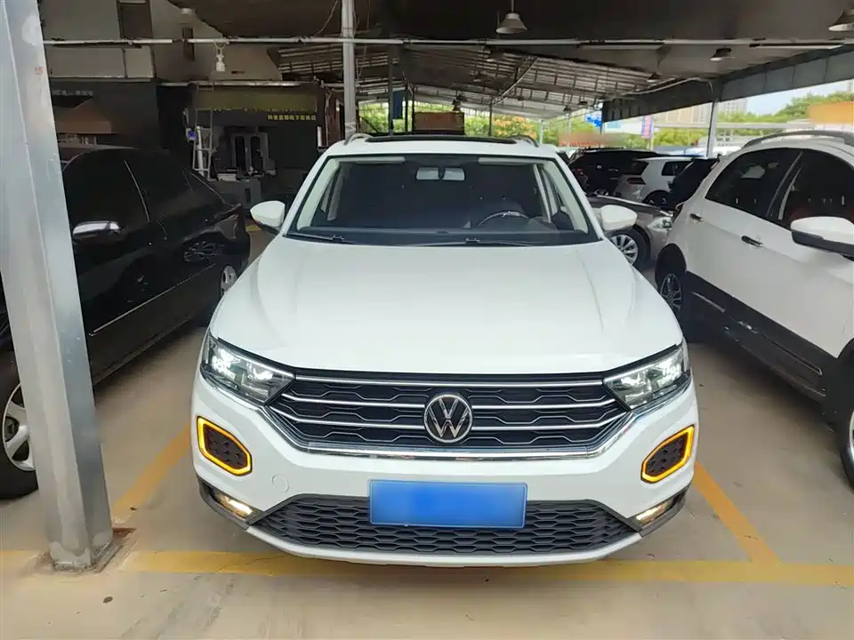 Volkswagen T-ROC exploring Songs