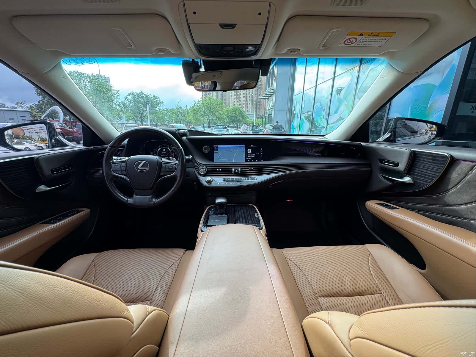 Lexus LS, 2019 8