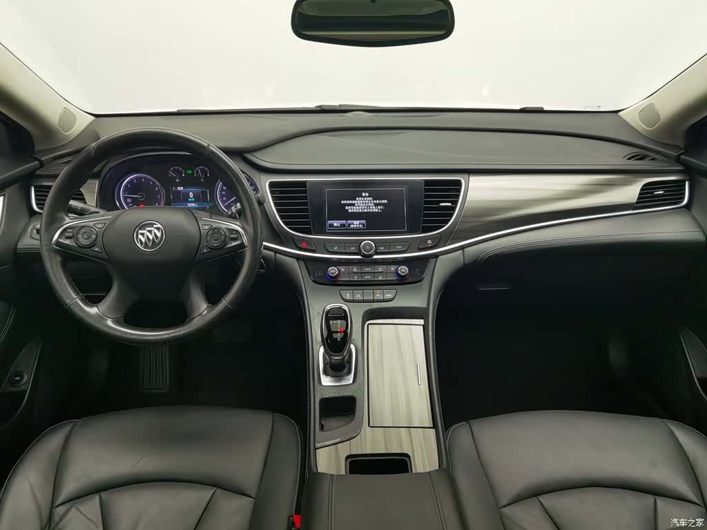Buick LaCrosse, 2018 все фото