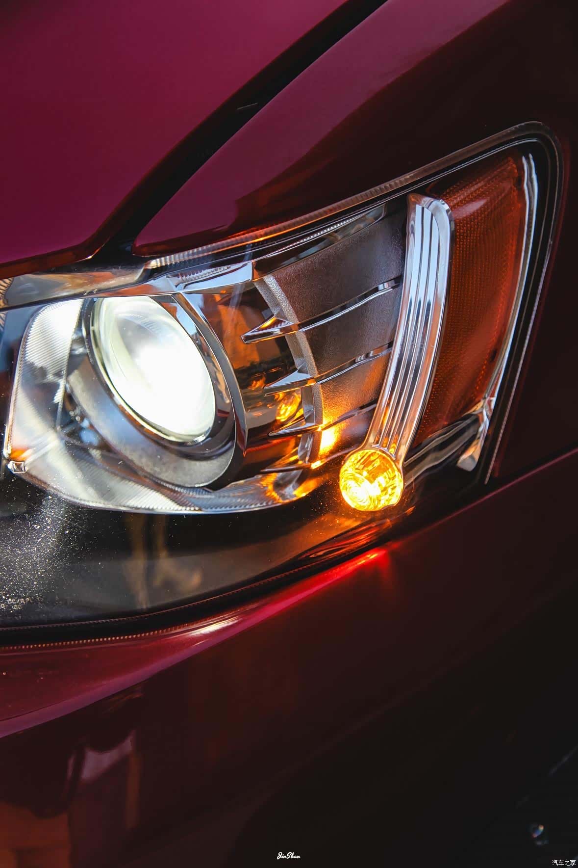 Mitsubishi LANCER, 2011 13