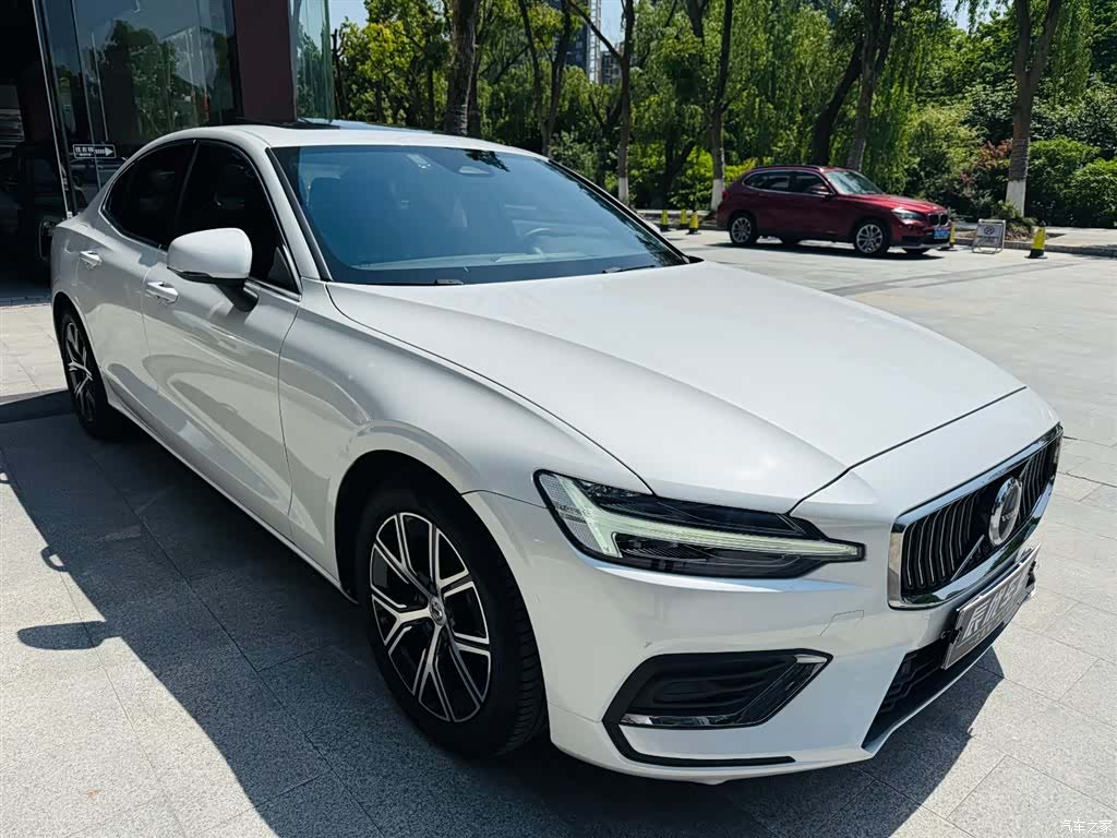 Volvo S60, 2023 6