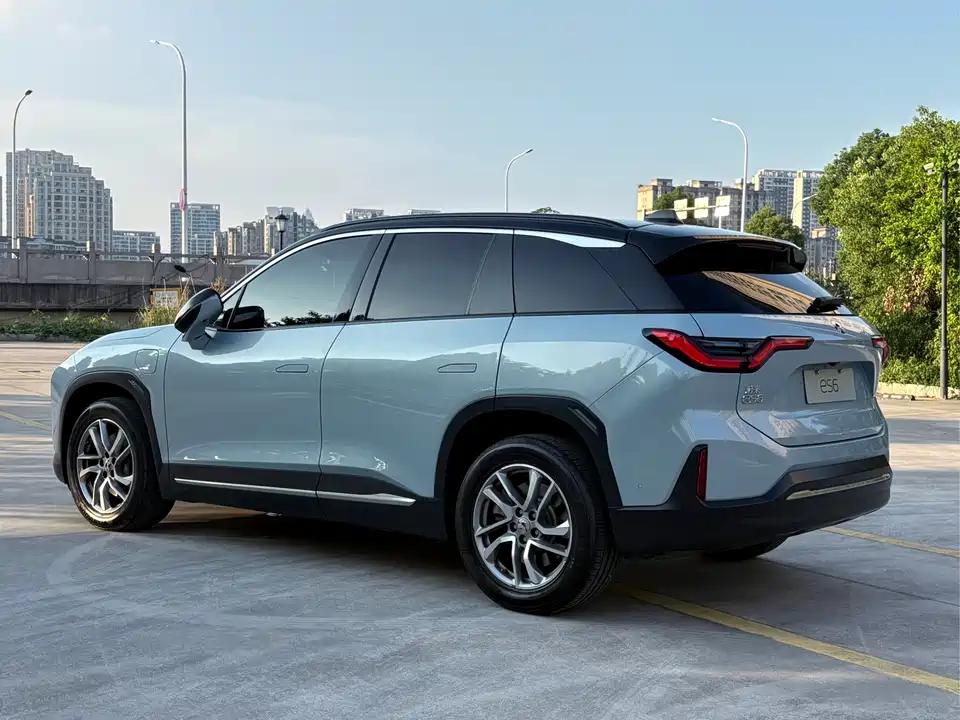 NIO ES6