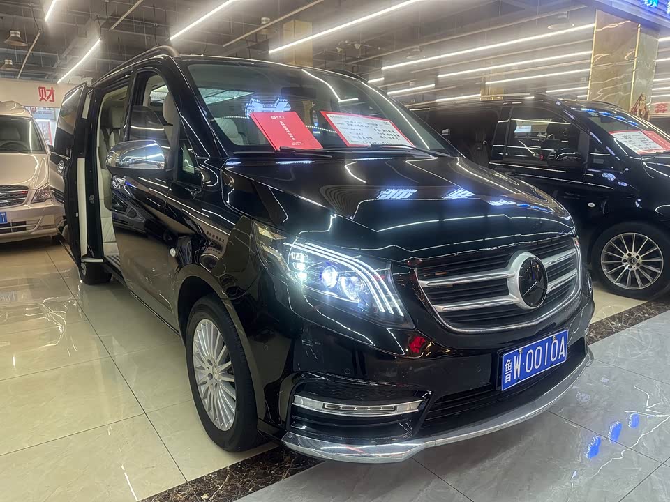 Mercedes-Benz V-class