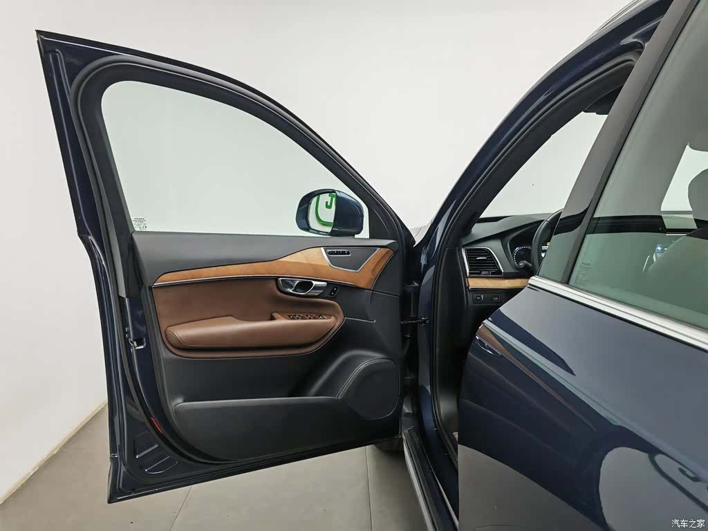 Volvo XC90, 2022 8