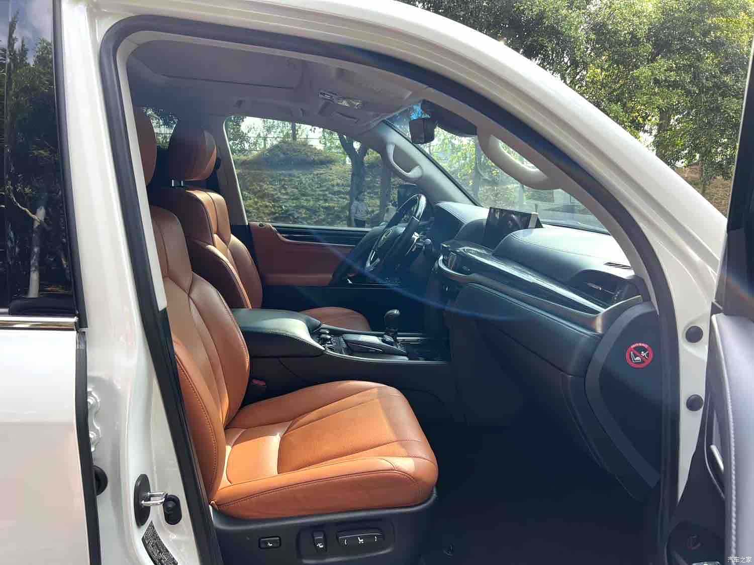 Lexus LX, 2019 14