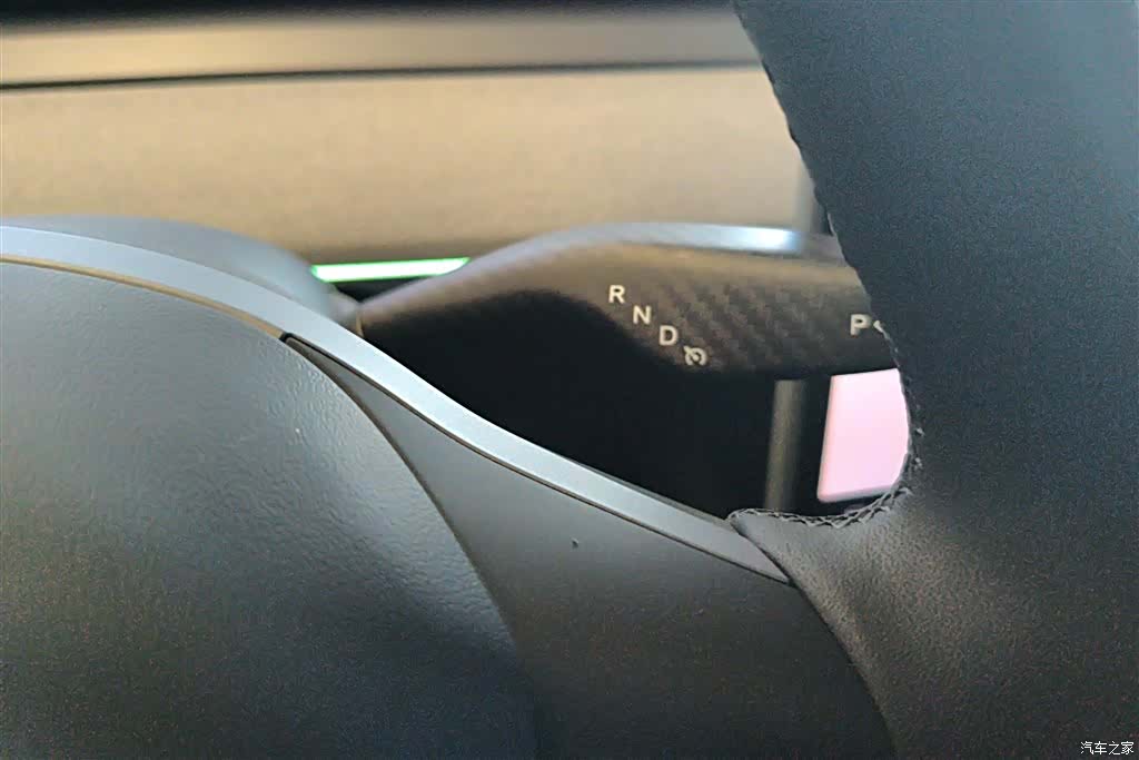 Tesla Model Y, 2024 16