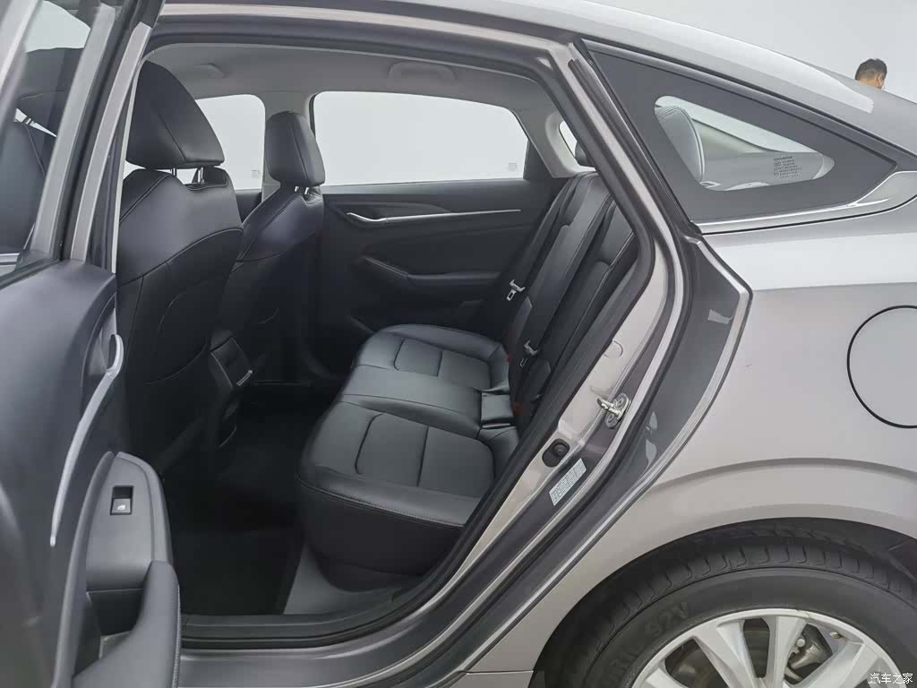 Changan Eado, 2022 15