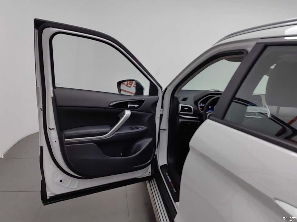 Mitsubishi V, 2019 8