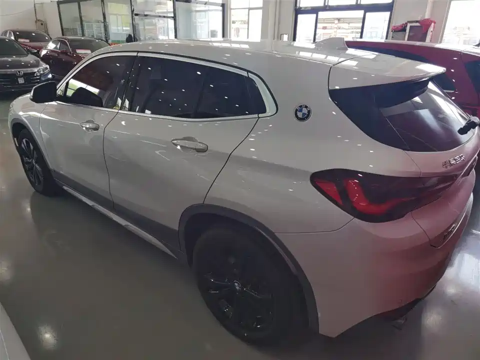 BMW X2