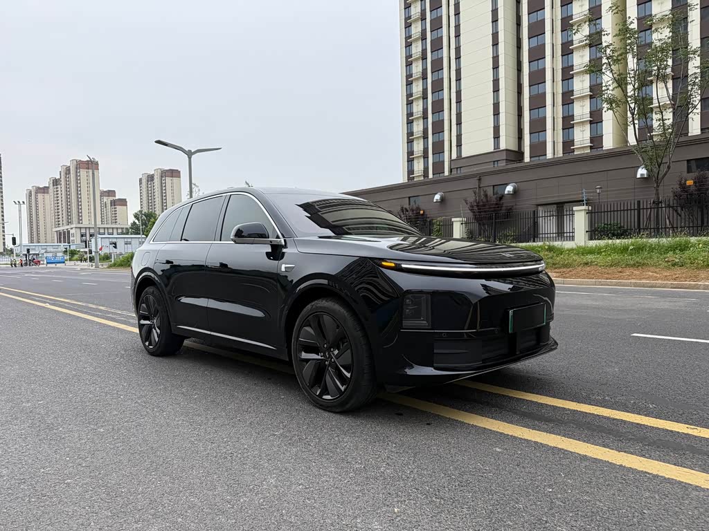 Li Auto L6