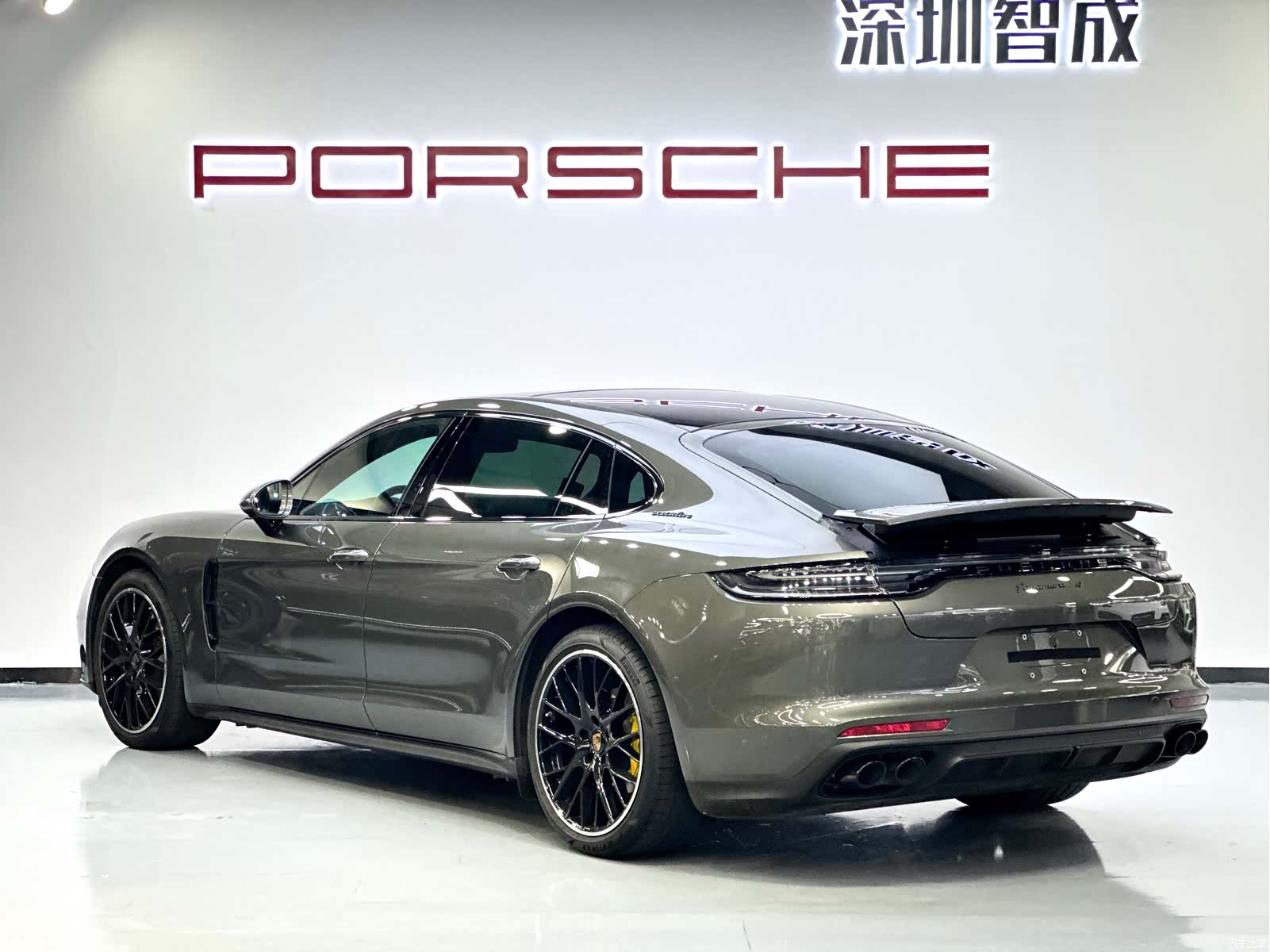 Porsche Panamera, 2023 9