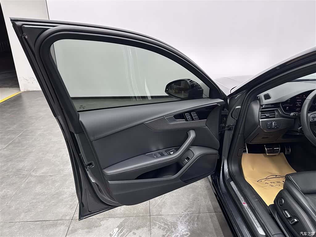 Audi A4L, 2024 6