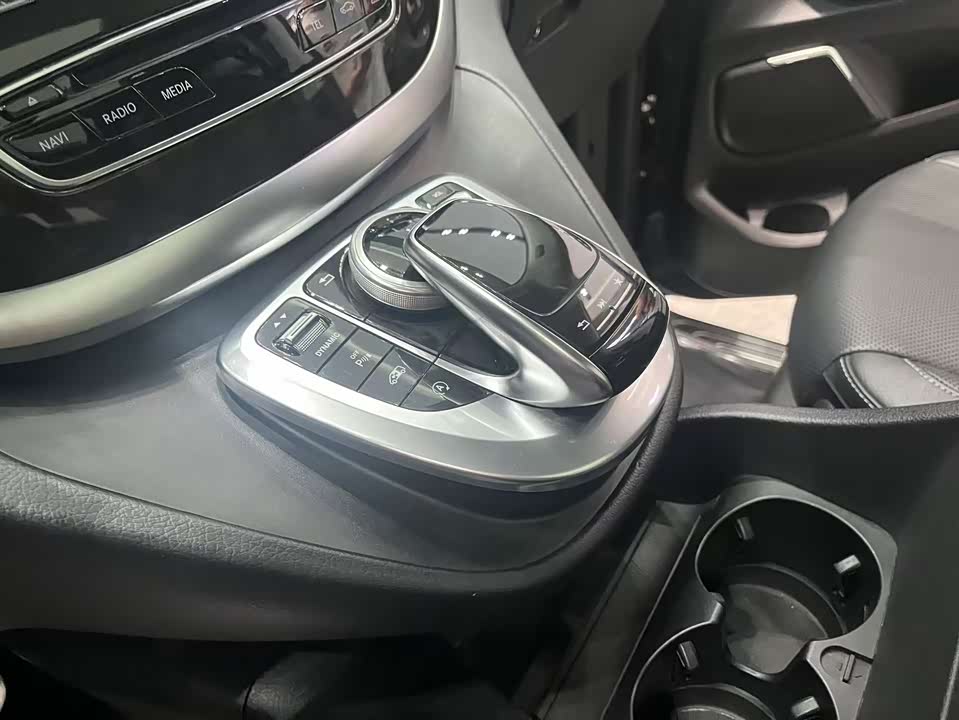 Mercedes-Benz V-class Mercedes-Benz V-class