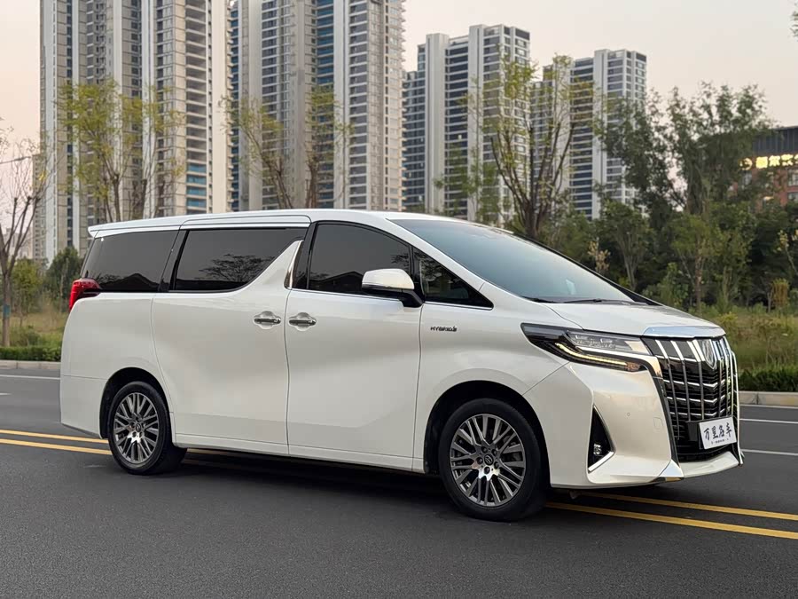 Toyota Alphard 2020, фото 3