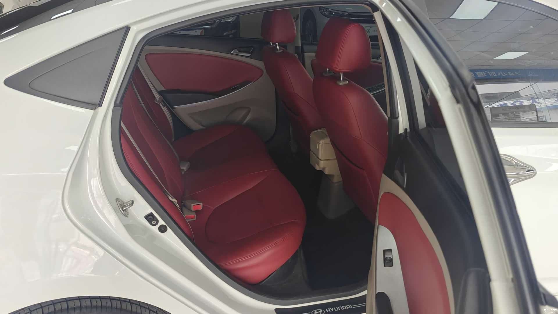 Hyundai GLS, 2016 11