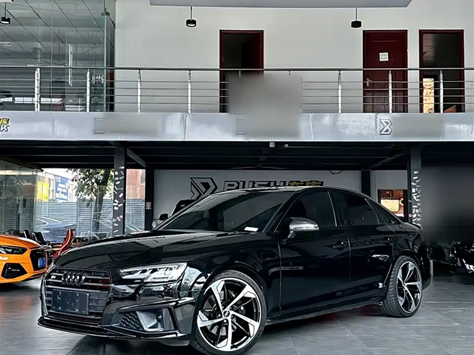 Audi S4