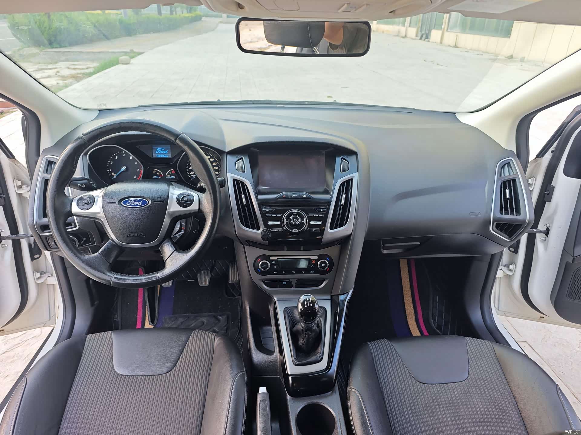 Ford Focus, 2014 10
