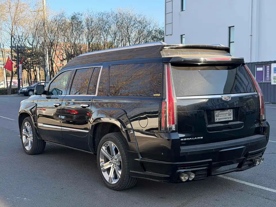 Cadillac Escalade ESCALADE