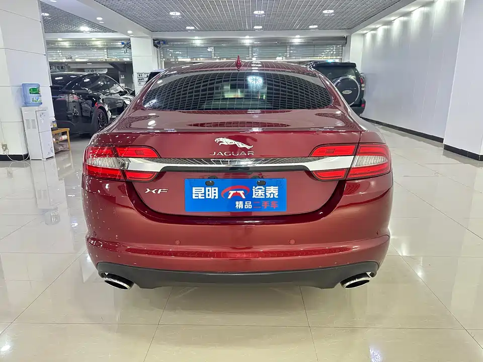 Jaguar XF