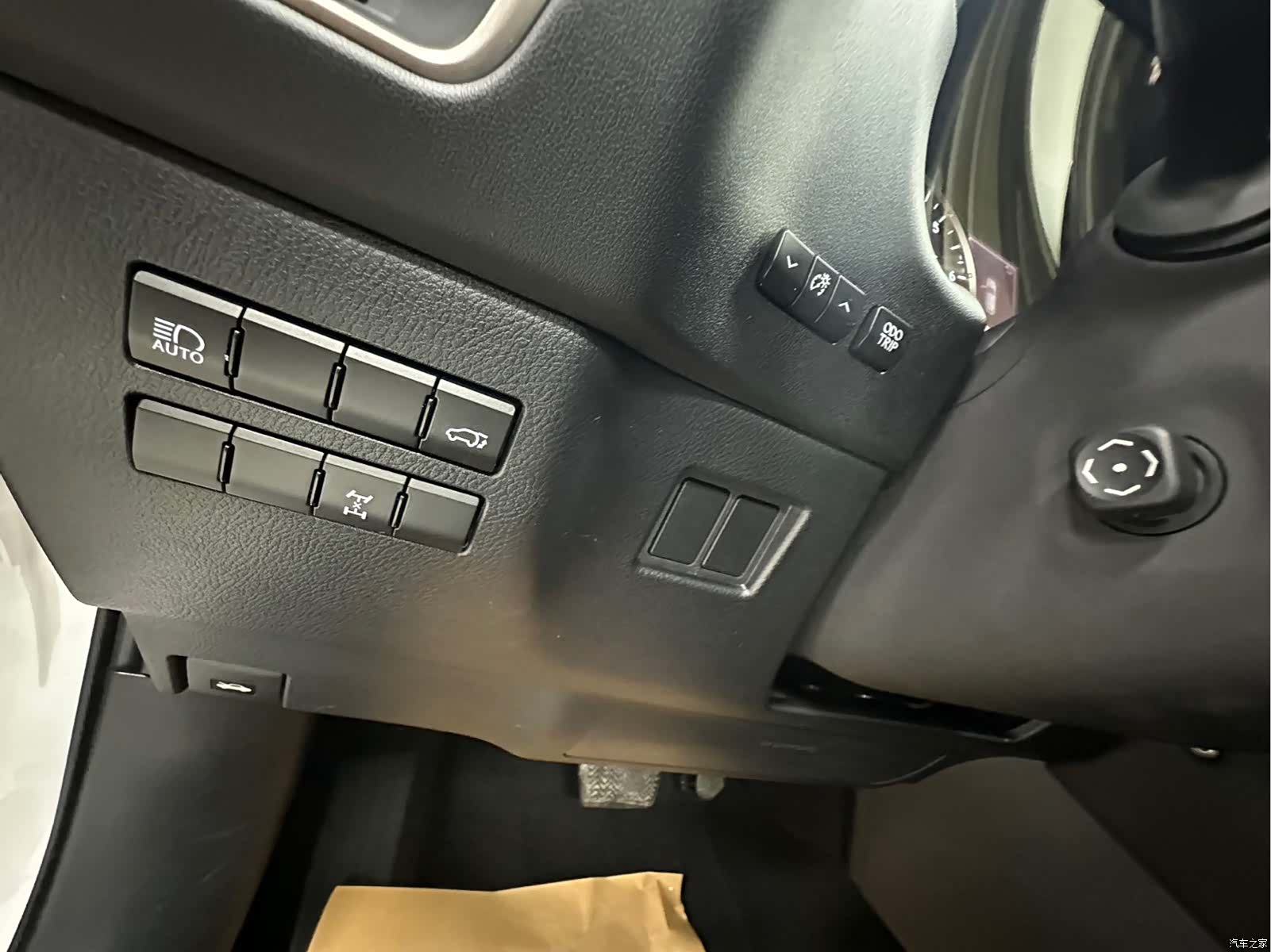Lexus NX, 2020 13