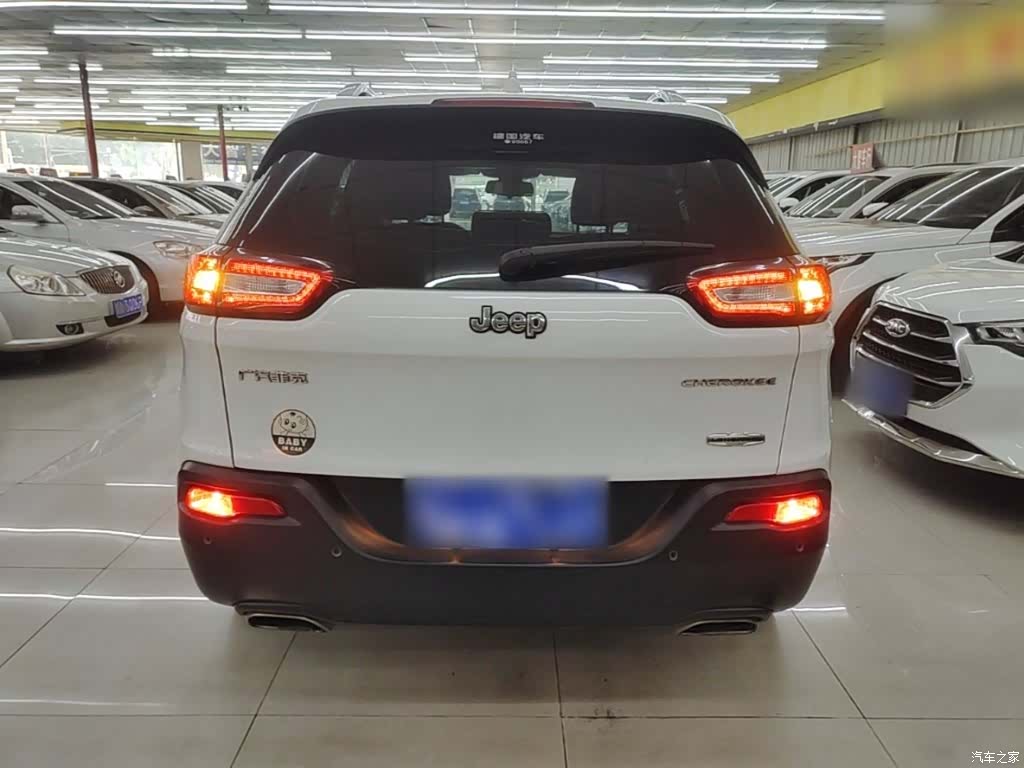 Jeep Cherokee, 2016 6