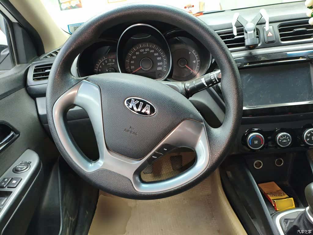 Kia K2, 2015 7