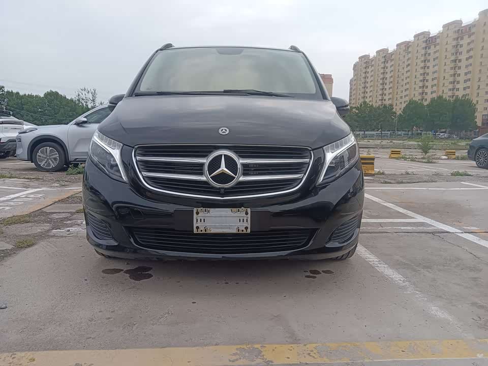 Mercedes-Benz V-class