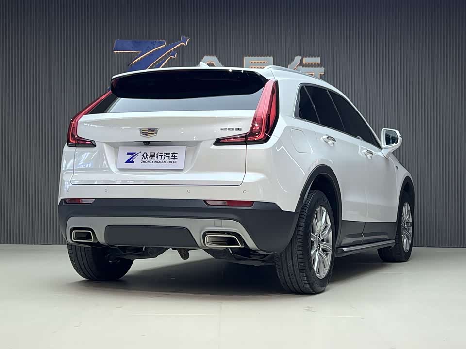 Cadillac XT4