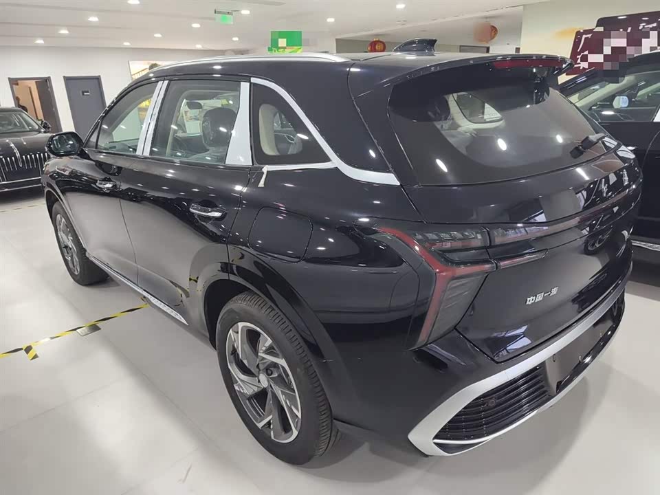 Hongqi HS3 PHEV
