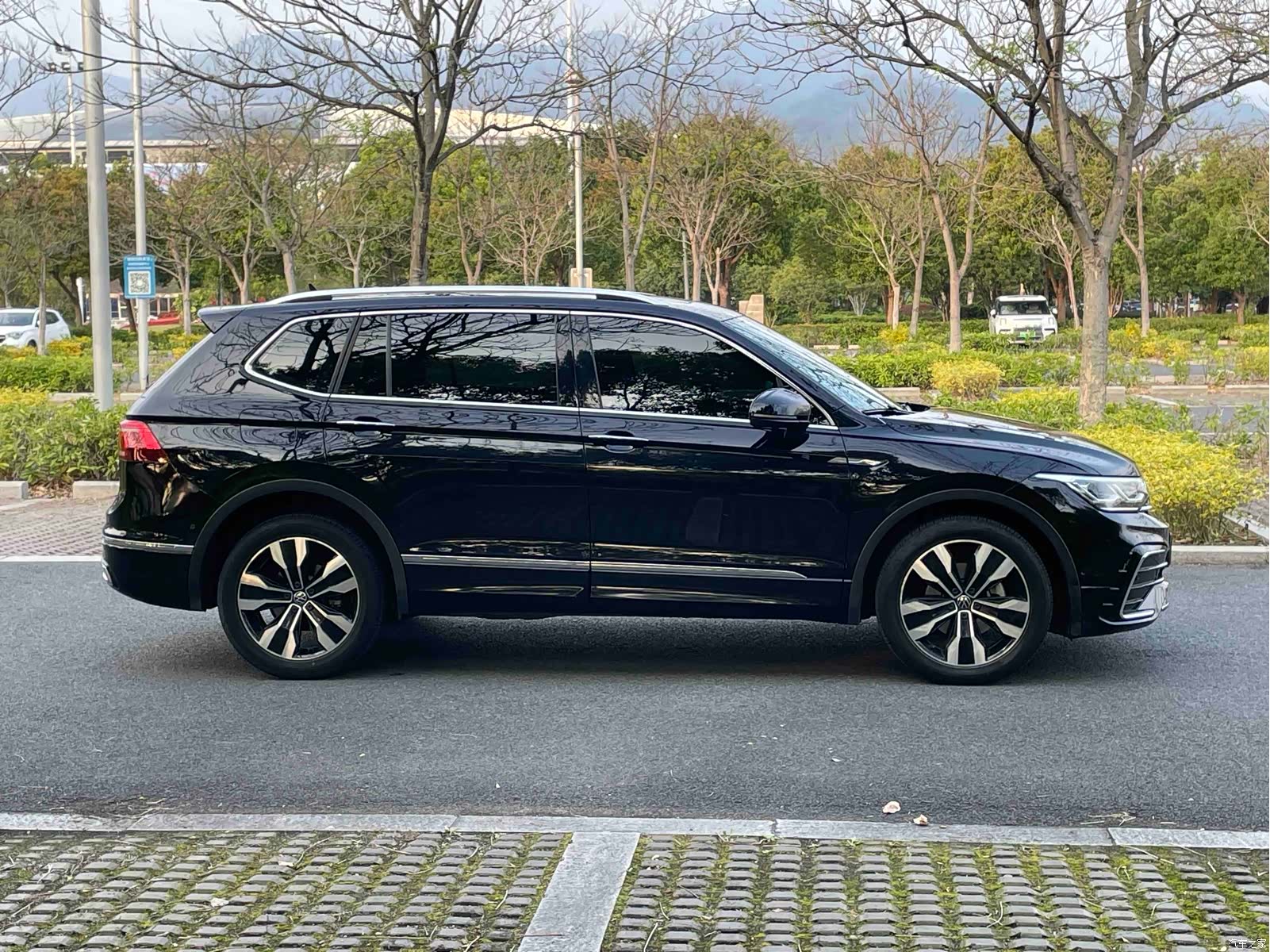 Volkswagen Tiguan L, 2022 11