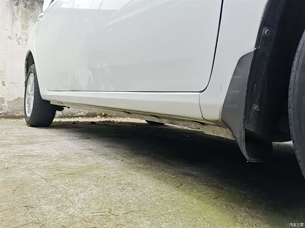 BYD L3, 2015 21