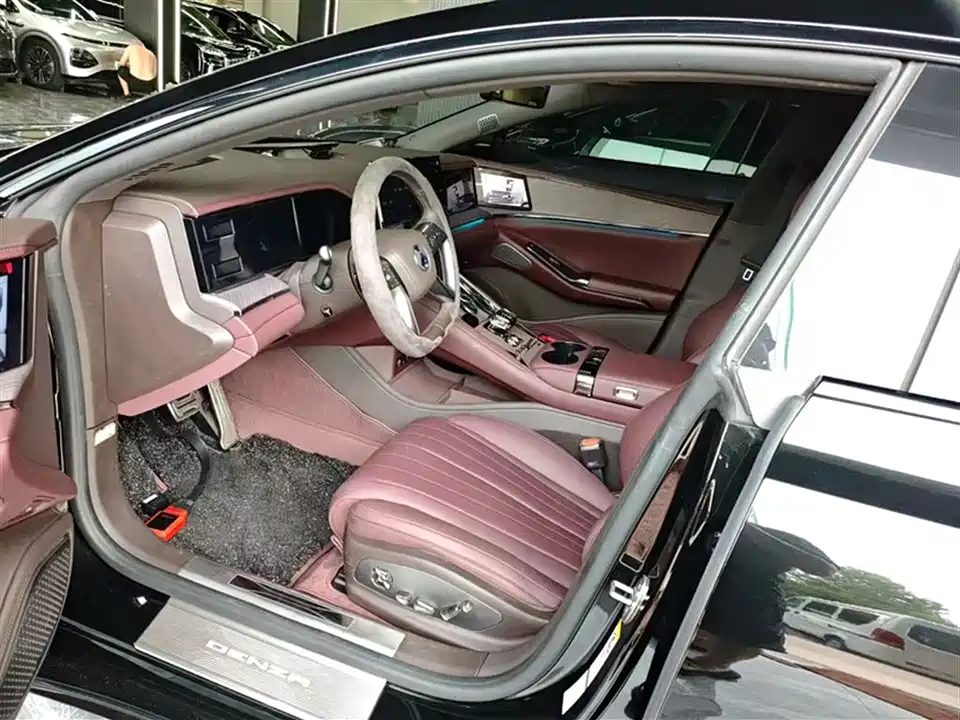 Denza Z9GT Denza Z9GT