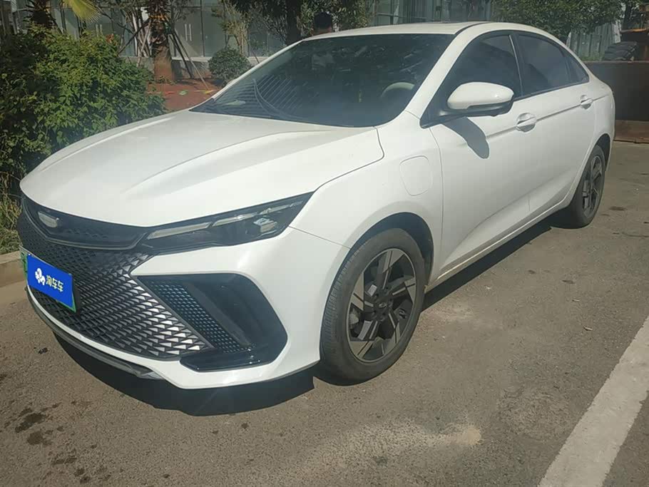 Geely Emgrand L HiP Geely Emgrand L HiP