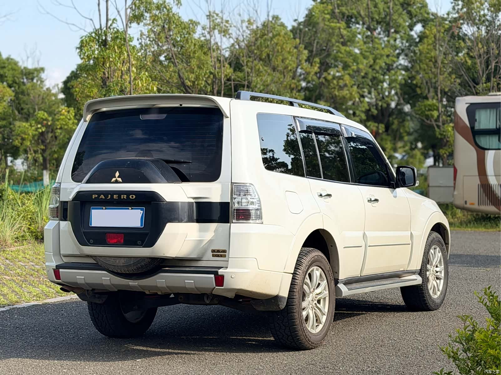 Mitsubishi Pajero, 2020 все фото