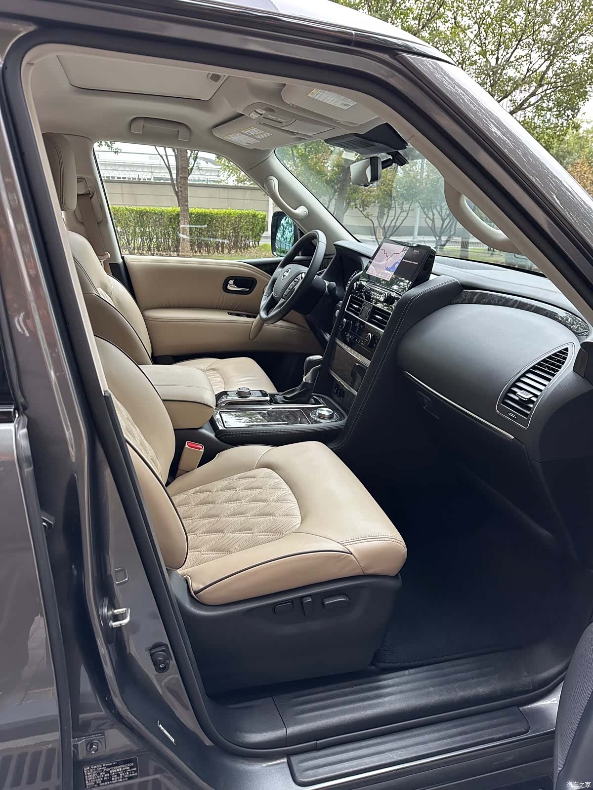 Nissan Patrol, 2022 14