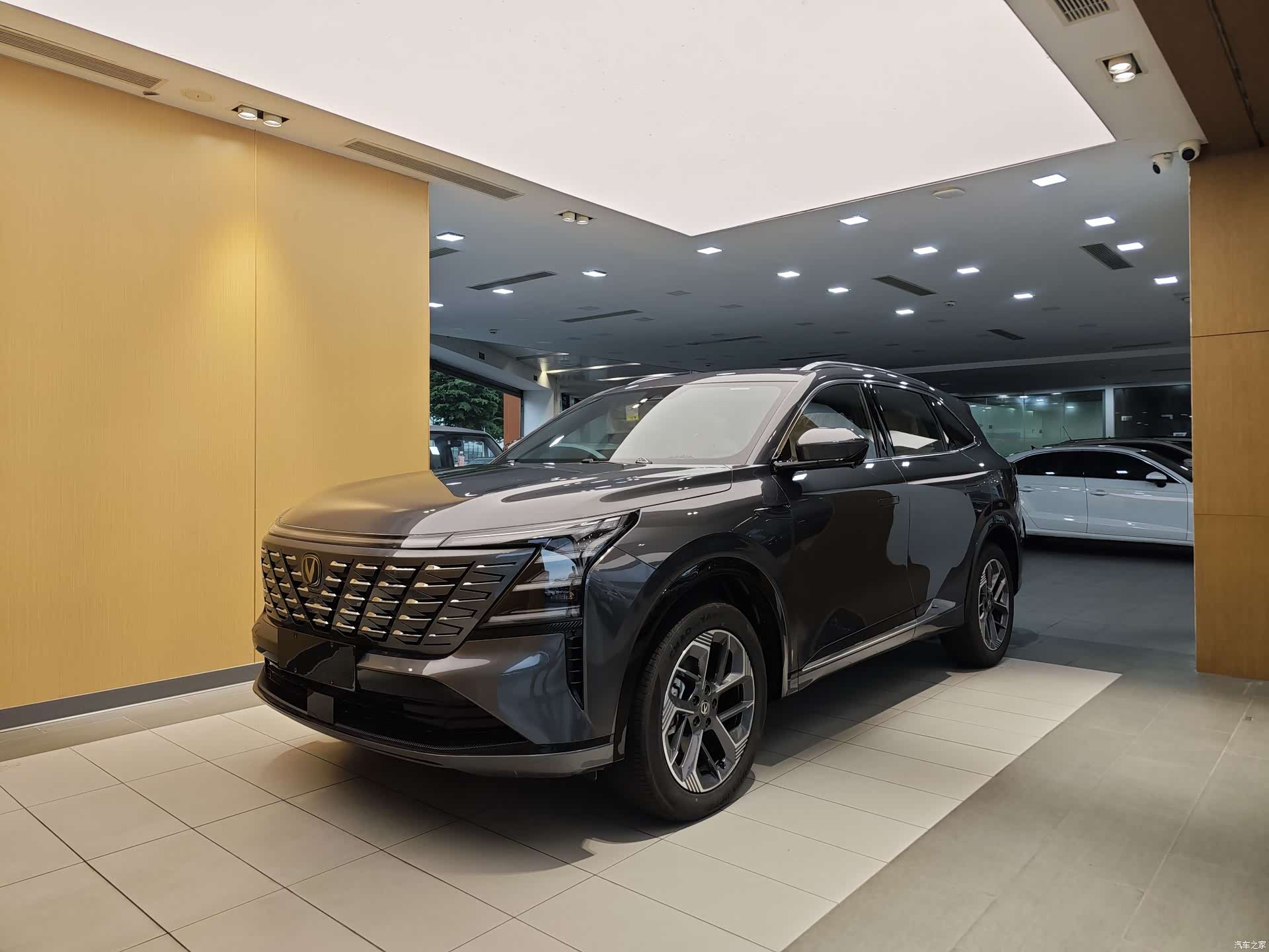 Changan CS75, 2026 1