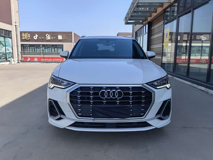 Audi Q3 2023, фото 3