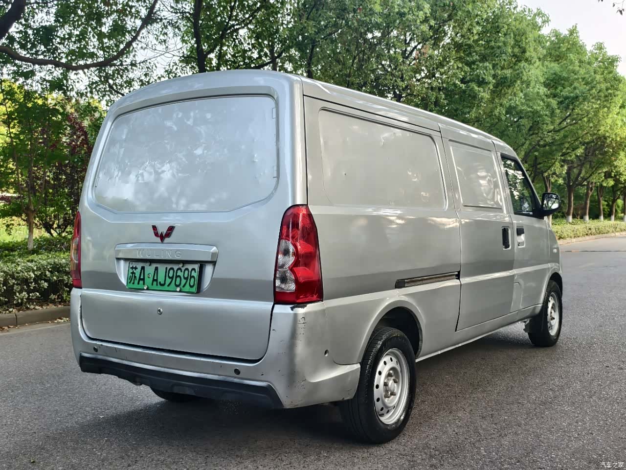 Wuling EV50, 2020 все фото