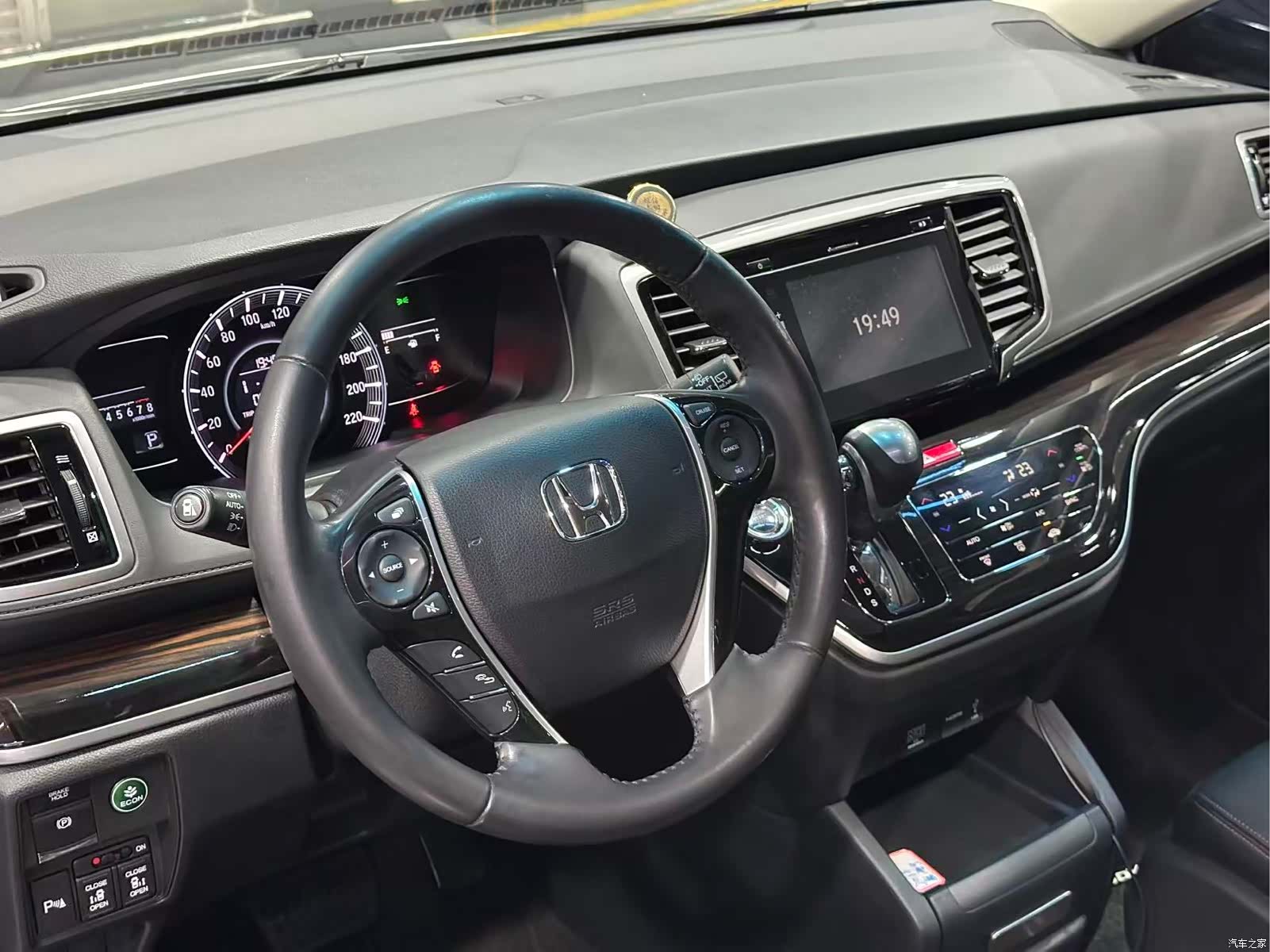 Honda Odyssey, 2018 все фото