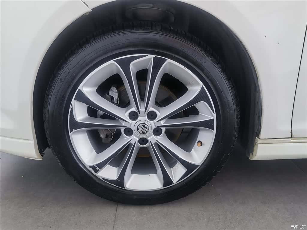 MG MG6, 2015 17