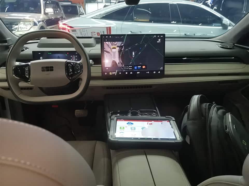 Geely Galaxy Galaxy Sparkle 8