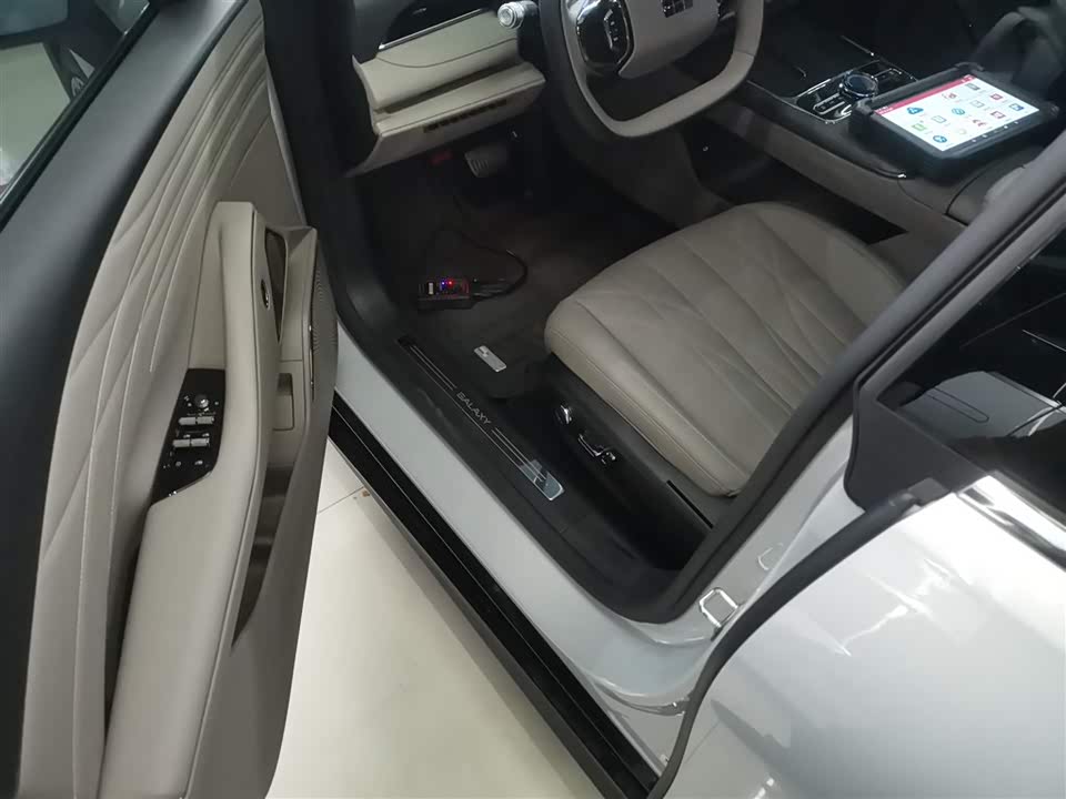 Geely Galaxy Galaxy Sparkle 8