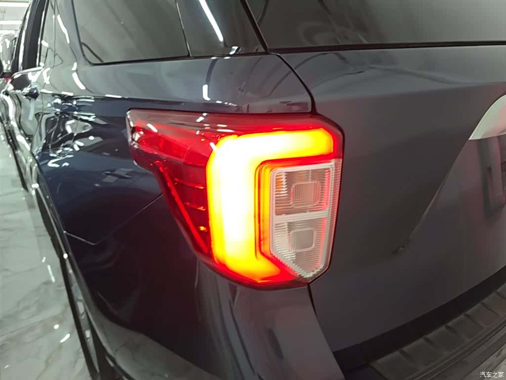 Ford Explorer, 2020 8