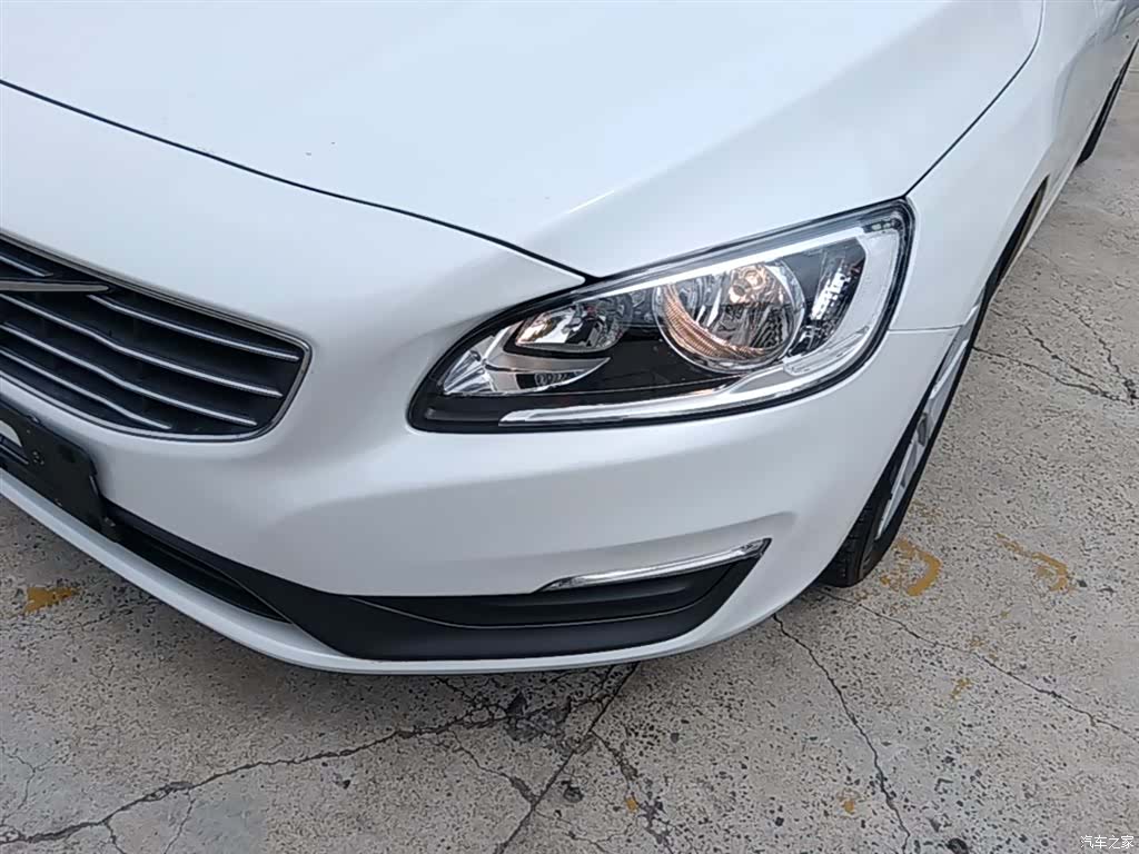 Volvo S60, 2015 24